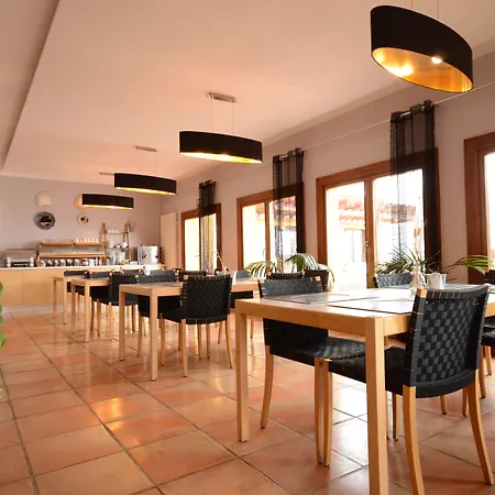 Отель Alta Montana