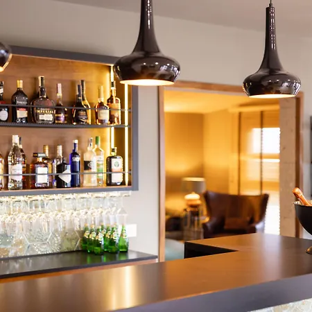 Отель Alta Montana